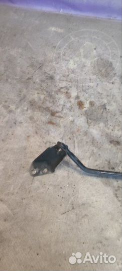 Крепление запасного колеса Mitsubishi Outlander Xl