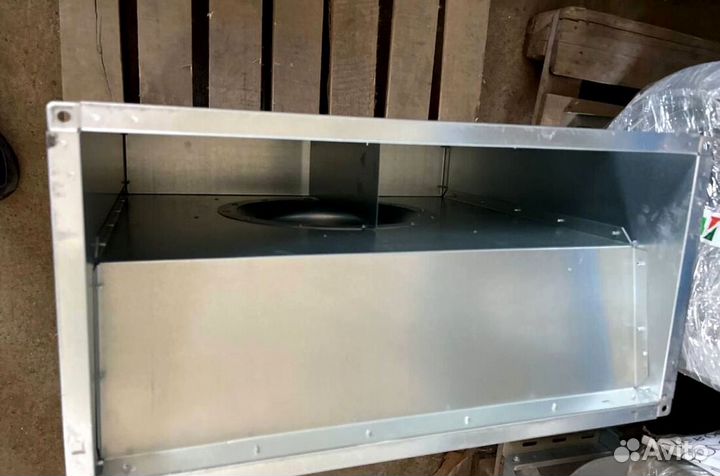 Вытяжной прямоугольный вентилятор