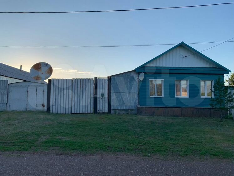 Дома, дачи, коттеджи 🏡 в Октябрьском: купить, продать или снять |  Загородная недвижимость в Октябрьском | Авито