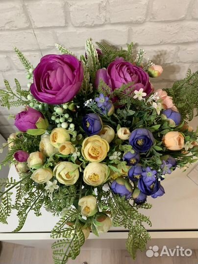 Букет композиция из искусственных цветов