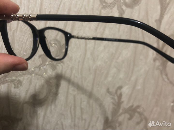 Очки женские Valentino