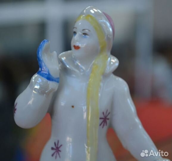 Фарфоровая статуэтка- снегурочка. дулево