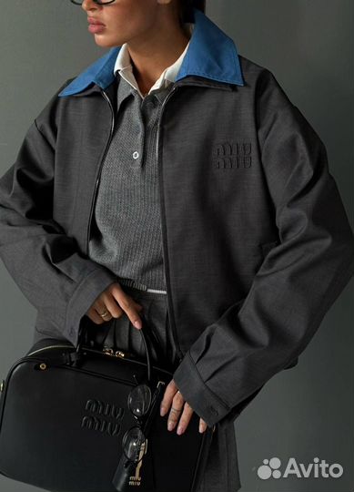 Ветровка Miu miu серая тренд