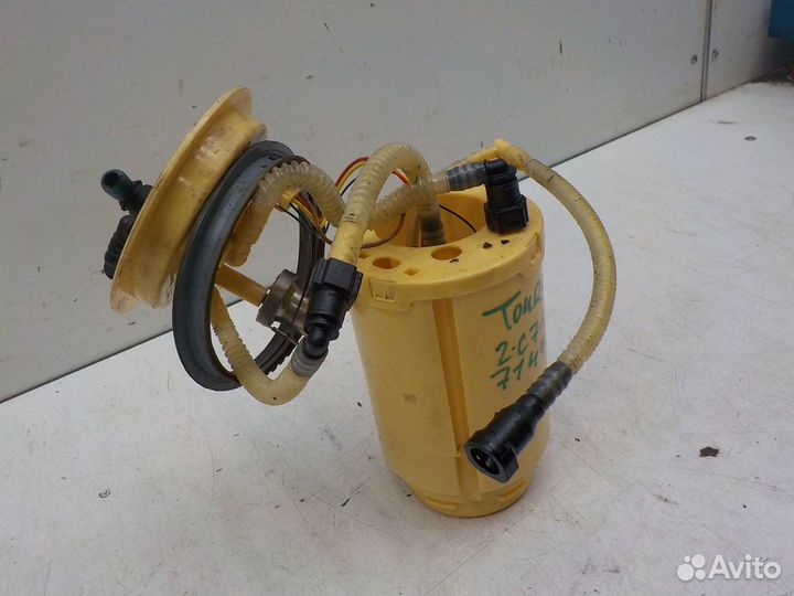 Б/У Б/У Насос топливный Volkswagen Touareg 2010