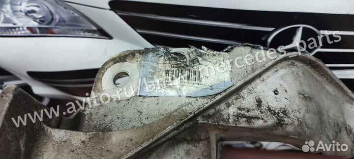 Подрамник передний Mercedes W203