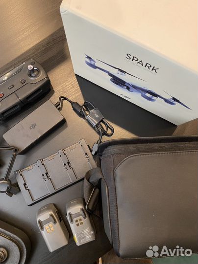 Квадрокоптер DJI spark Fly More Combo