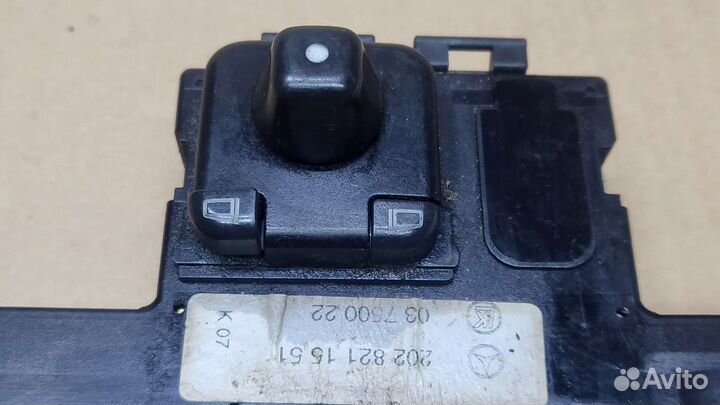 Блок стеклоподъемников на mercedes C 202