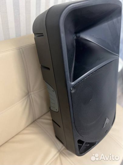 Активная акустическая система Behringer B15X