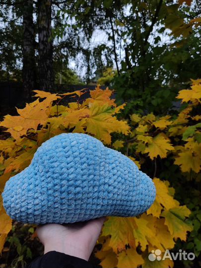 Вязаная игрушка облако