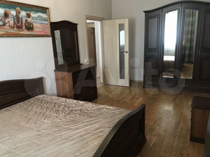 2-к. квартира, 100 м², 1/2 эт.