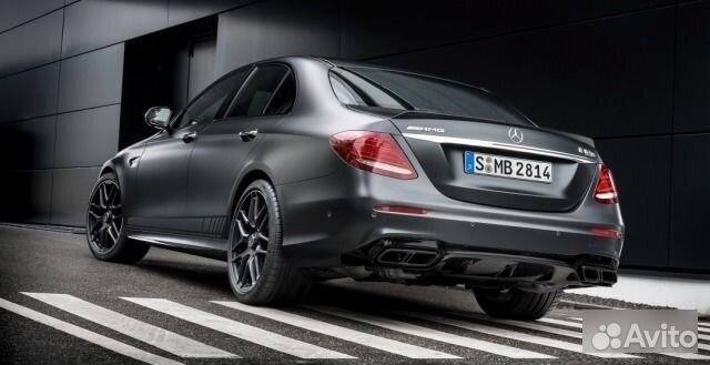 Юбка заднего бампера и насадки Mercedes W213 AMG