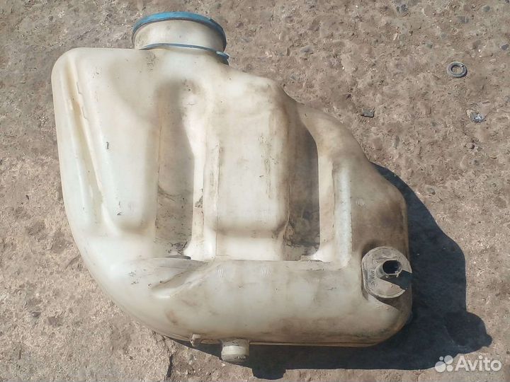 Бачок омывателя Mercedes-Benz Vito