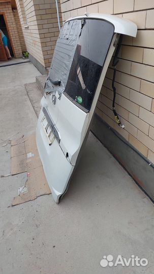 Задняя дверь багажника хонда степвагон