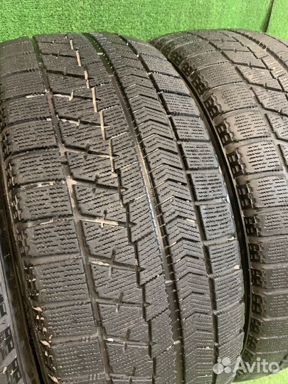 Bridgestone Blizzak VRX 215/55 R17