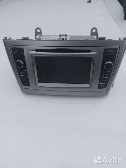 Магнитола Toyota Avensis
