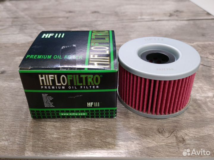 Фильтр масляный Hiflofiltro HF111 / Honda TRX 680