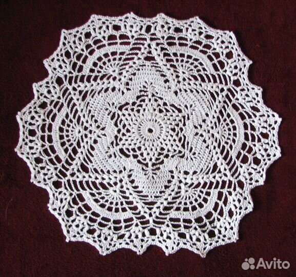 Салфетка, связанная крючком. Ручная работа