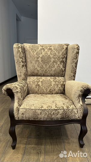 Кресла каминные со столиком