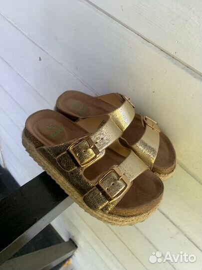 Босоножки для девочки