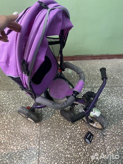 Детский велосипед с ручкой