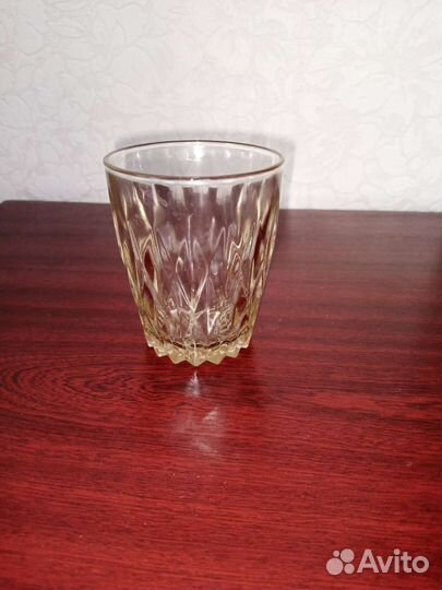 Стаканы,кружки,стопки,графины