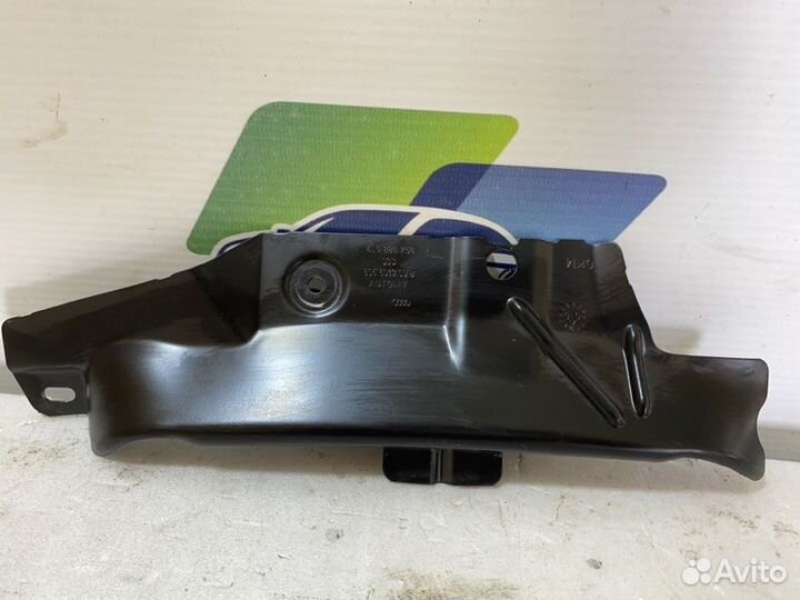 Кронштейн Audi Q7 легковой универсал 4 2007