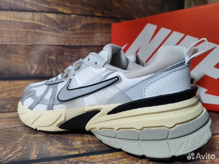 Кроссовки Nike V2K Run Runtekk оригинал