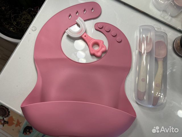 Силиконовый нагрудник для кормления