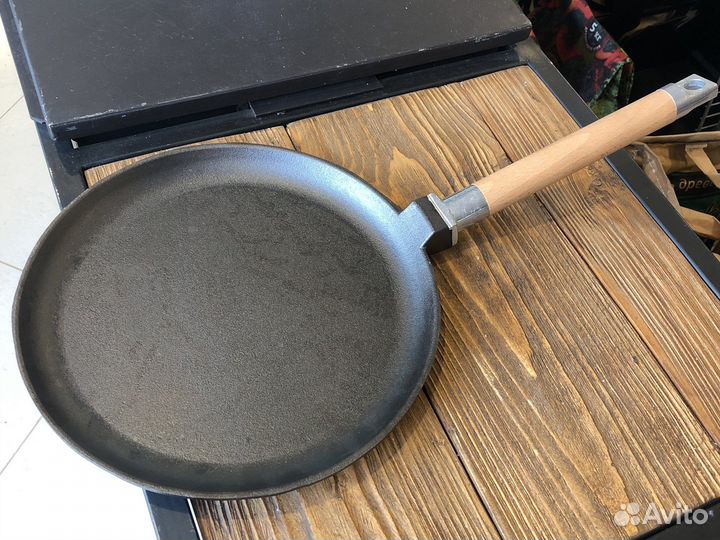 Чугунная блинная сковорода 24см съёмная ручка