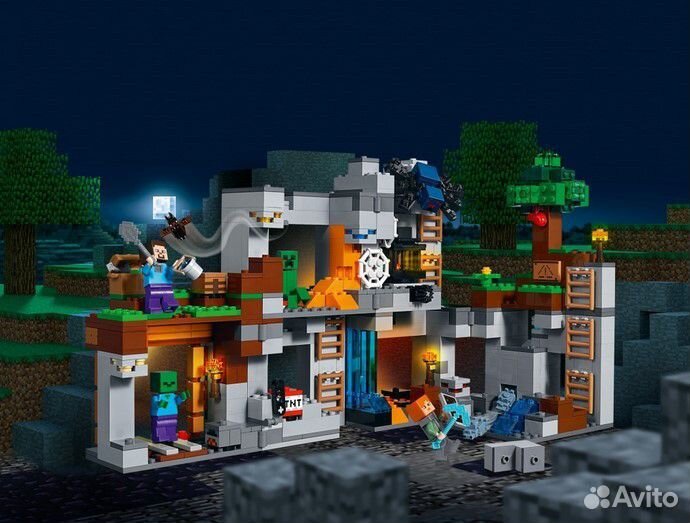 Конструктор Приключения в шахтах Майнкрафт 666 дет