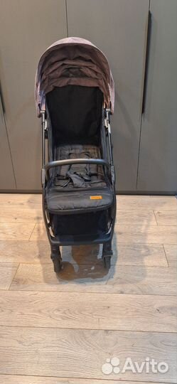 Детская прогулочная коляска