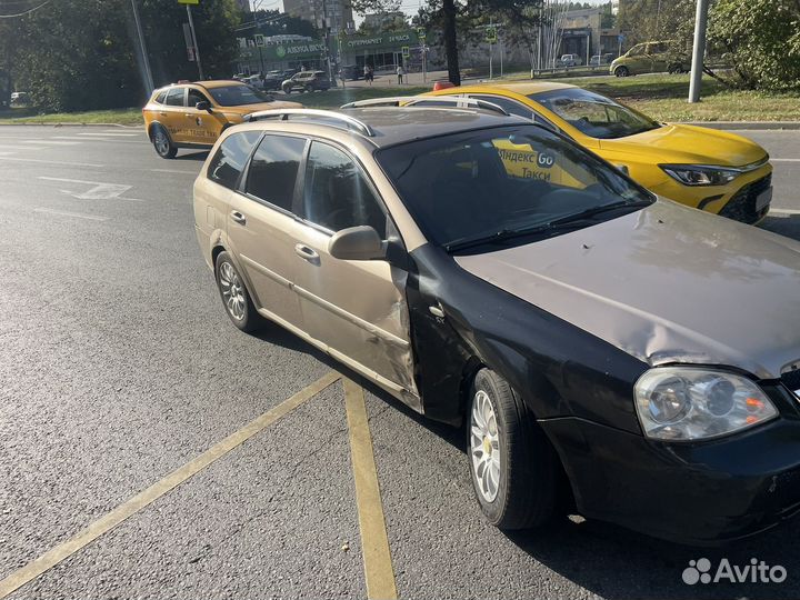 Chevrolet Lacetti 1.6 МТ, 2008, битый, 182 000 км