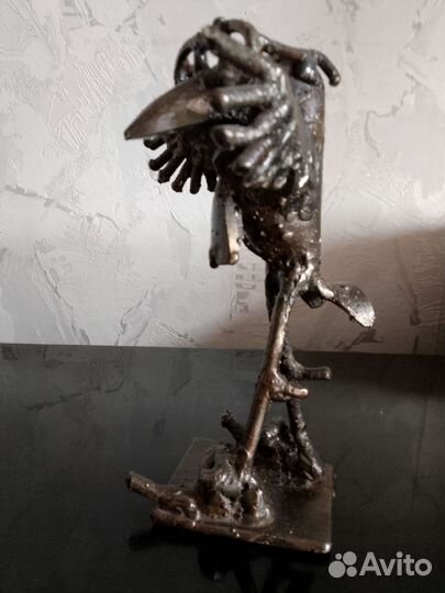 Статуэтка из бронзы.Орел