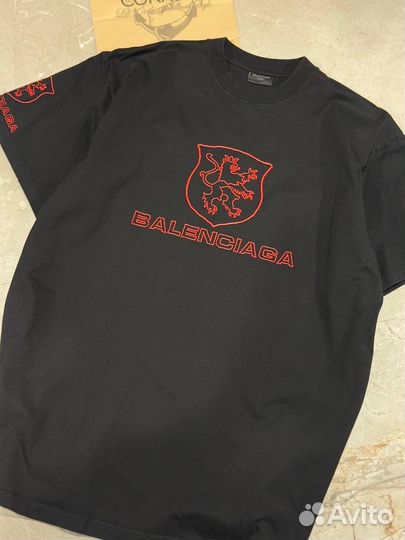 Футболка Balenciaga Топ 2025