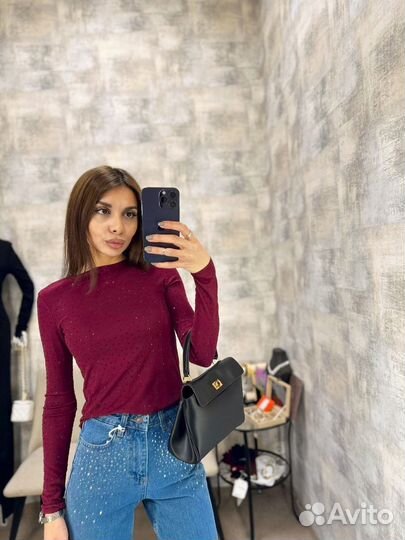 Лонгслив в камнях