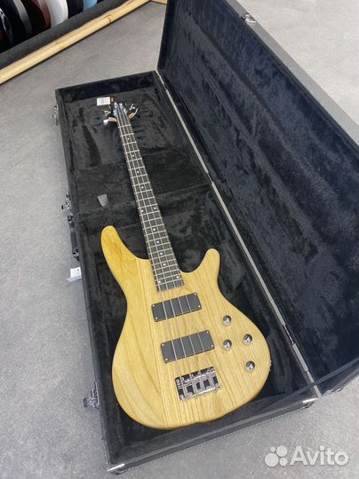 Кейс для бас-гитары (Новый)