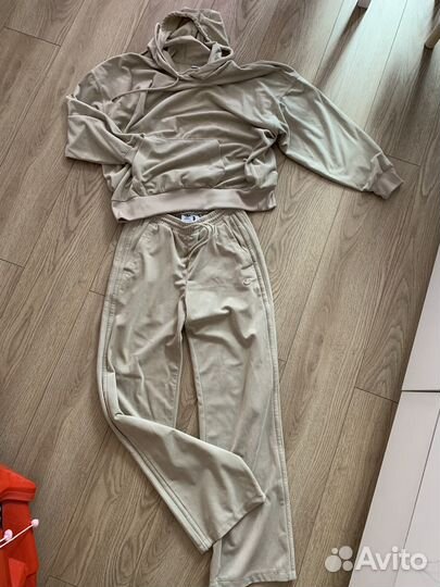 Спортивный костюм adidas