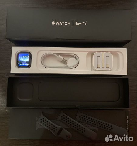 Продам Apple Watch Nike + S4 40 mm