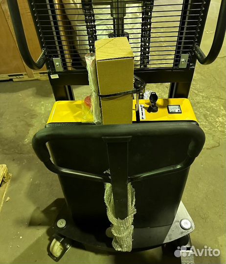 Штабелер электрический