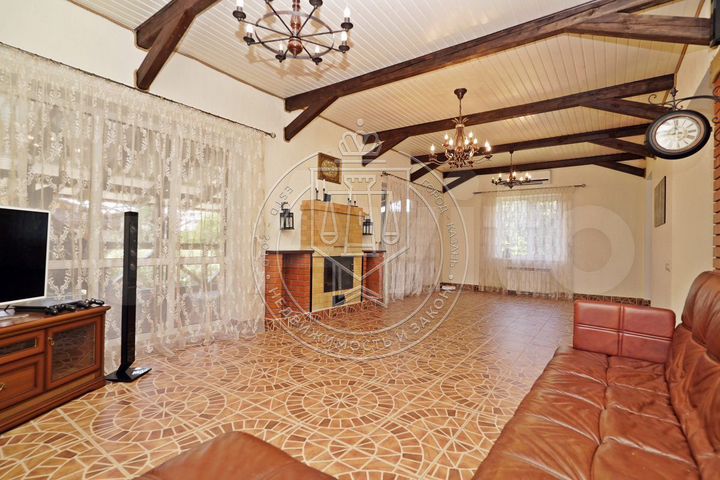 Коттедж 220 м² на участке 13 сот.