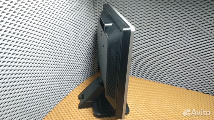 ЖК Монитор HP Compaq LE1711