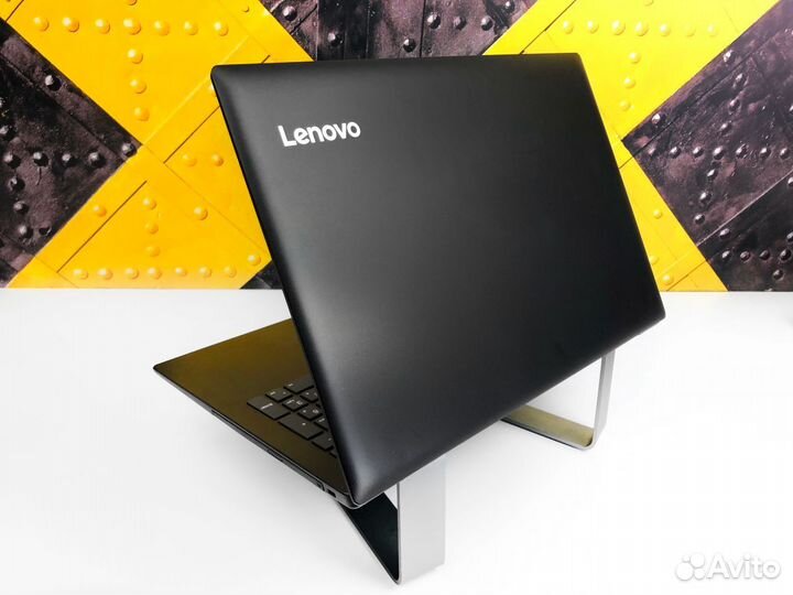 Ноутбук Lenovo Full HD + 8 Gb озу