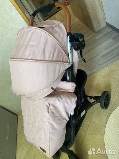 Прогулочная коляска carello astra