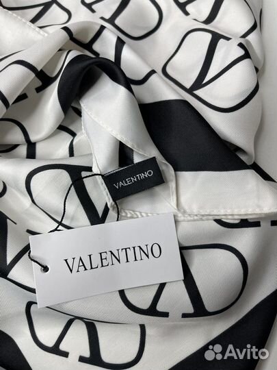 Шелковый платок Valentino белый