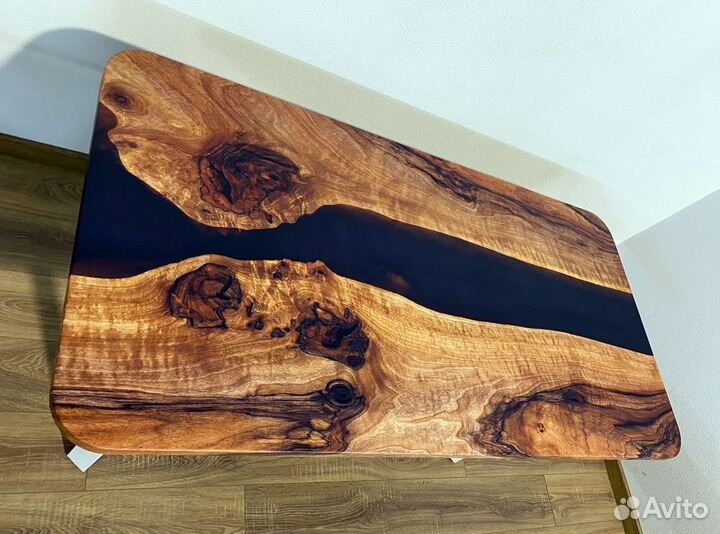 Письменный стол. Компьютерный стол