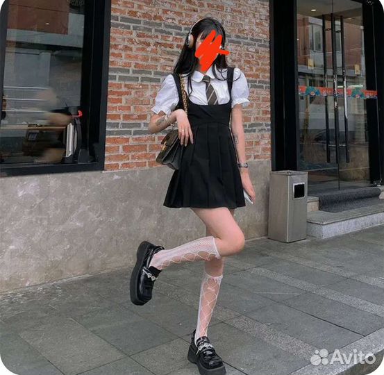 Женский комплект из плиссированной юбки и топа