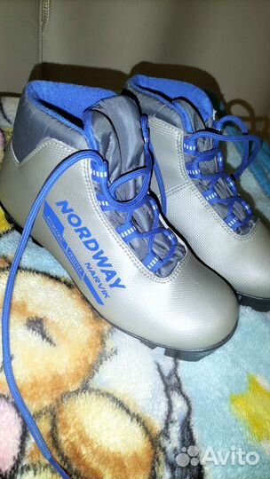 Лыжные ботинки