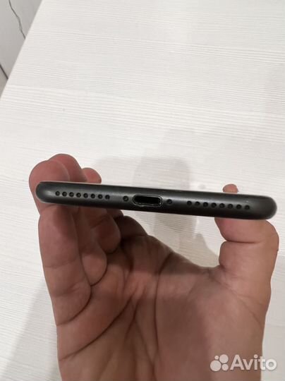 Телефон iPhone 8 plus