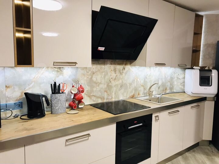 3-к. квартира, 90 м², 5/5 эт.