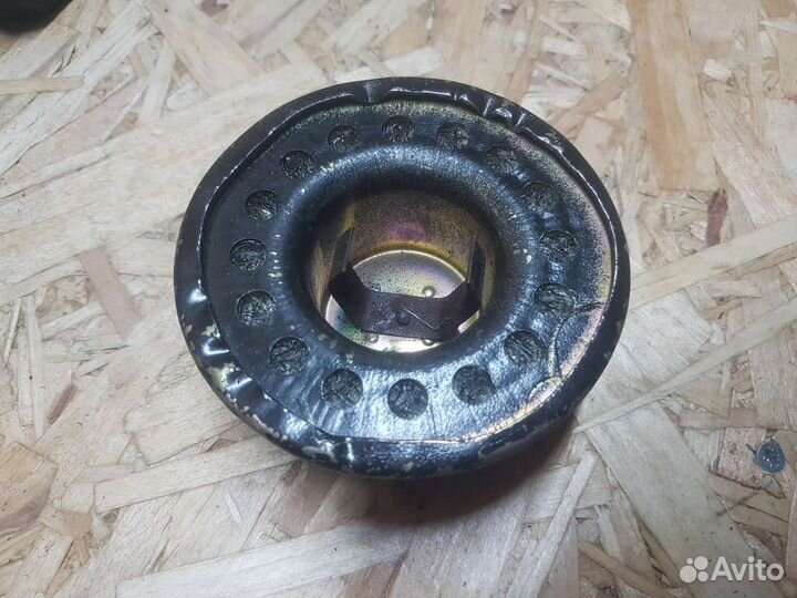 Крышка масленной горловины газ 21
